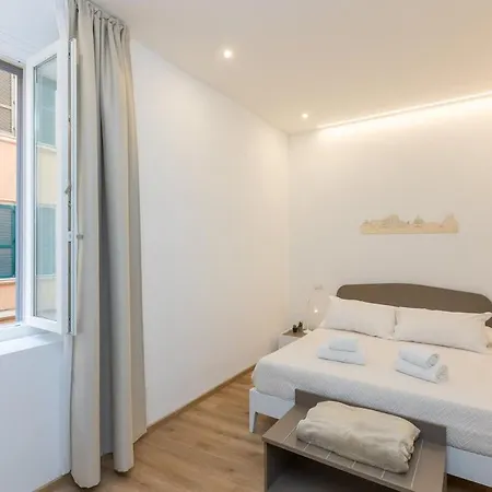 Colosseum Holidays - Three-bedroom Διαμέρισμα Ρώμη
