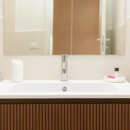 Colosseum Holidays - Three-bedroom شقة روما