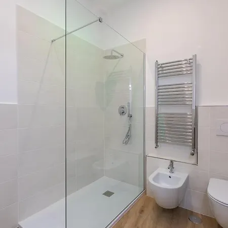Colosseum Holidays - Three-bedroom *