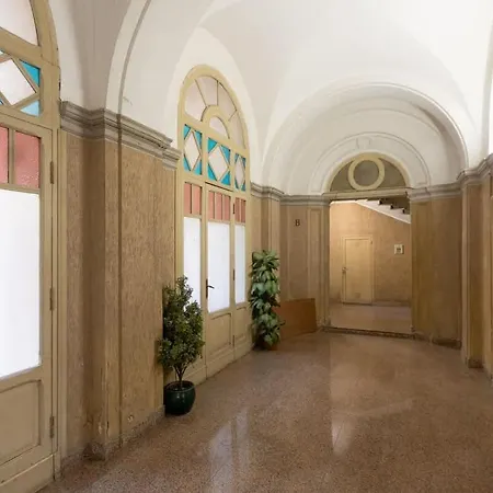 Апартаменты Colosseum Holidays - Three-bedroom Рим