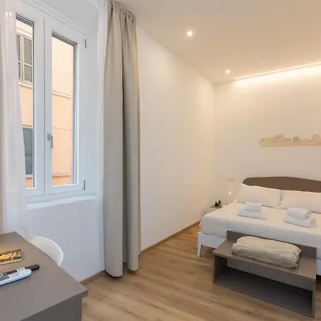 Colosseum Holidays - Three-bedroom شقة