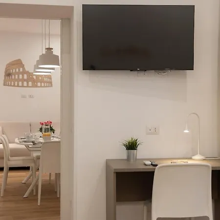 Colosseum Holidays - Three-bedroom روما