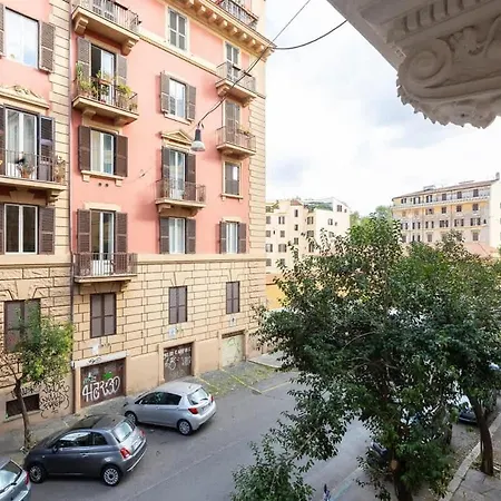 Colosseum Holidays - Three-bedroom شقة روما