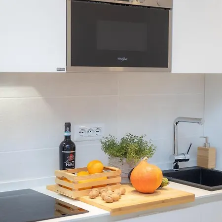 Colosseum Holidays - Three-bedroom *
