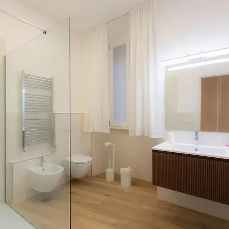 Colosseum Holidays - Three-bedroom *